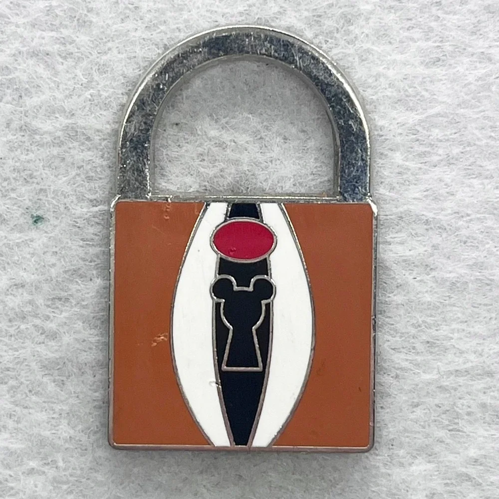 🔮 5/$25‎ Disney Chip 'n' Dale - Dale Lock Pin